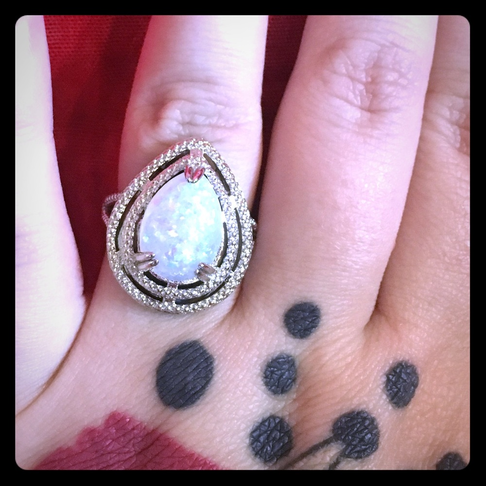 Crated opal cocktail ring 🌈🔮